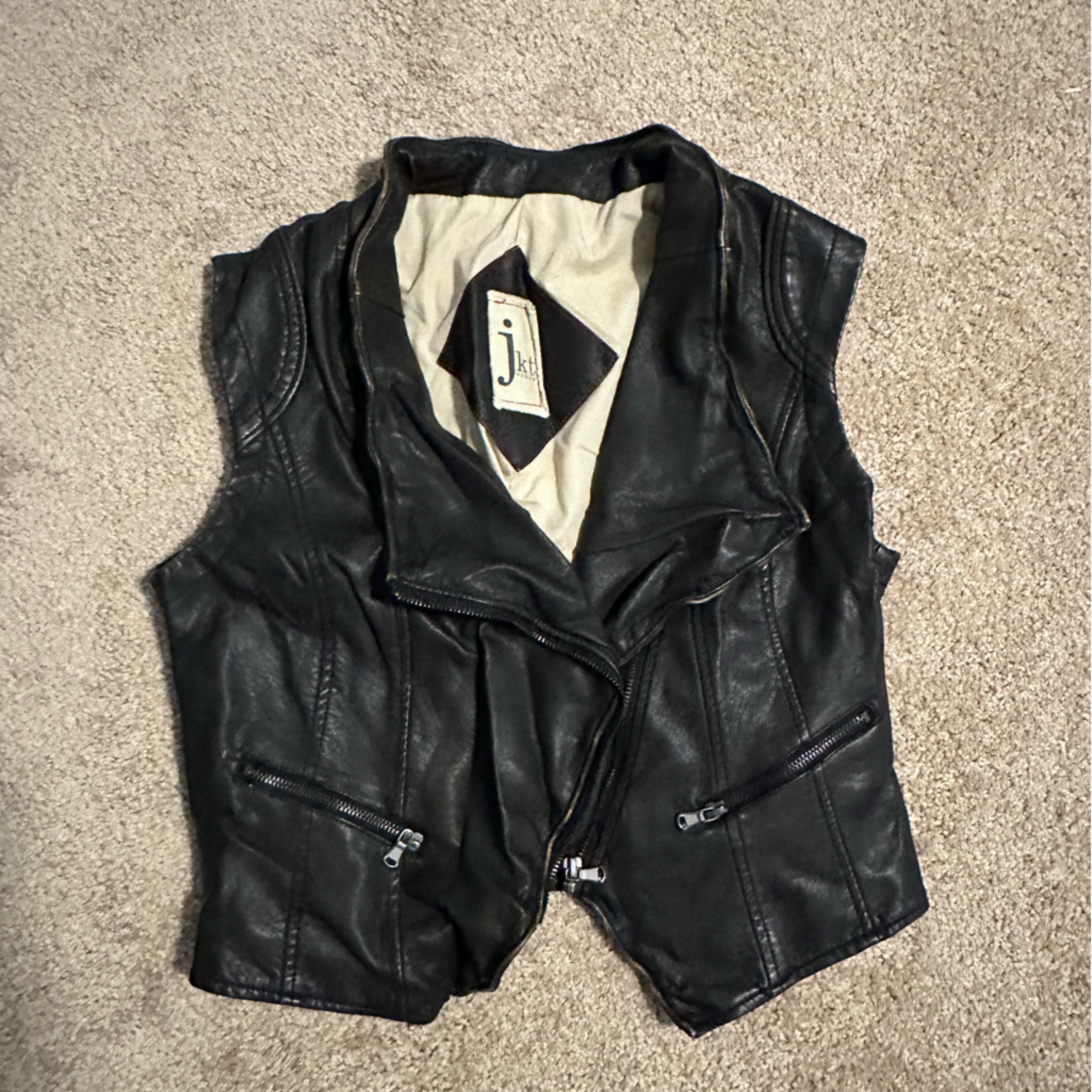 Jkt Vegan Leather Crop Vest